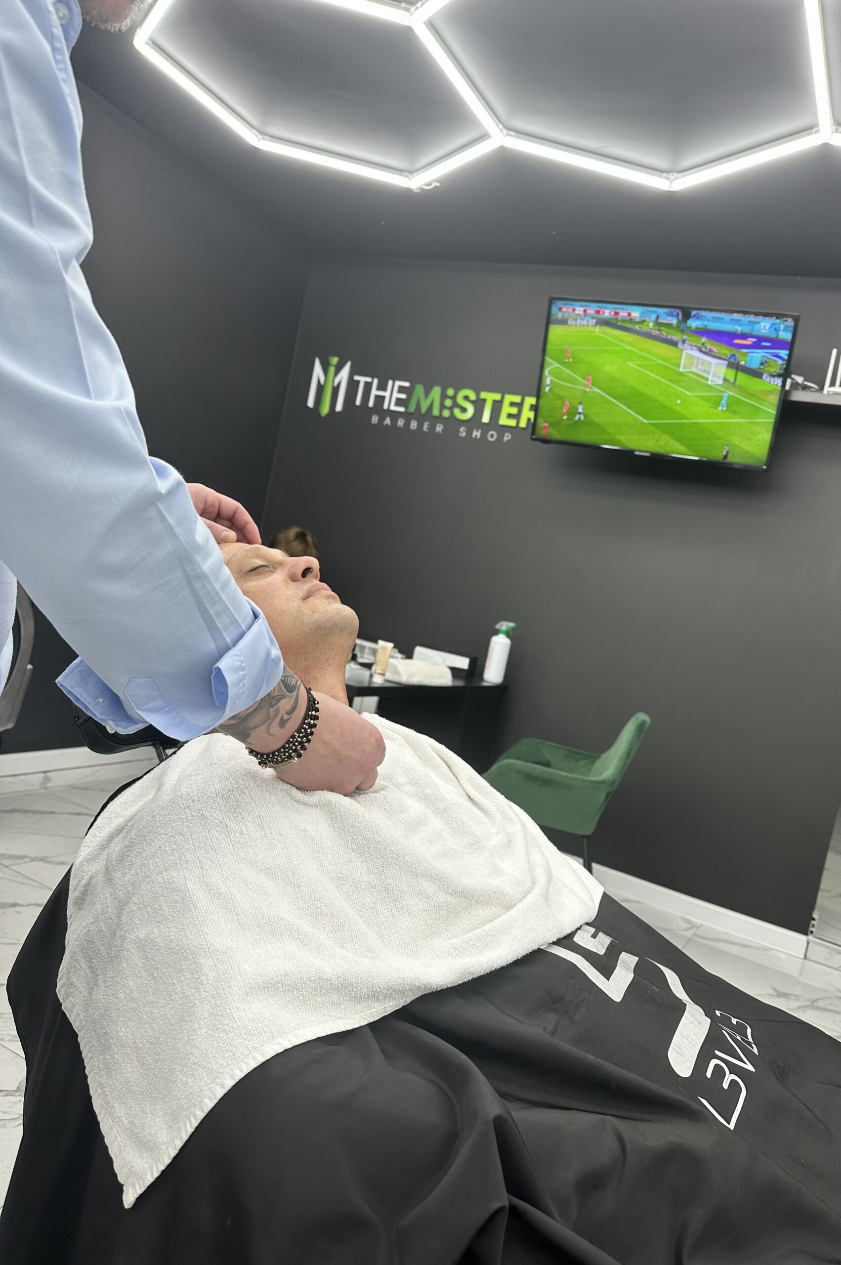 35BC66D2-5FEE-4640-9EB8-71D05B846696